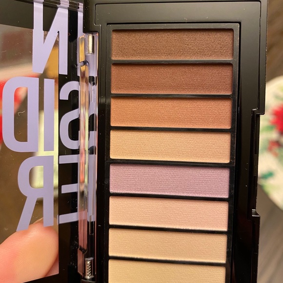 Revlon eyeshadow bundle - Picture 4 of 5